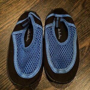 KOALA Kids Water Shoes.